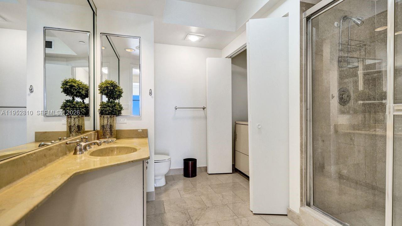 20281 E Country Club Dr #809, Aventura FL 33180