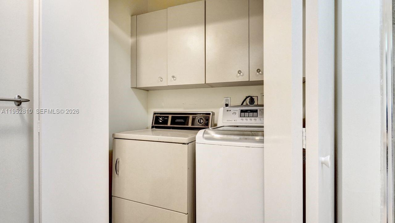 20281 E Country Club Dr #809, Aventura FL 33180