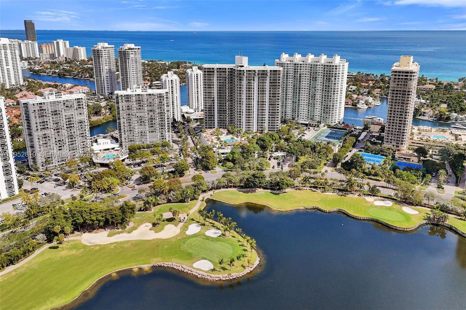20281 E Country Club Dr #809, Aventura FL 33180