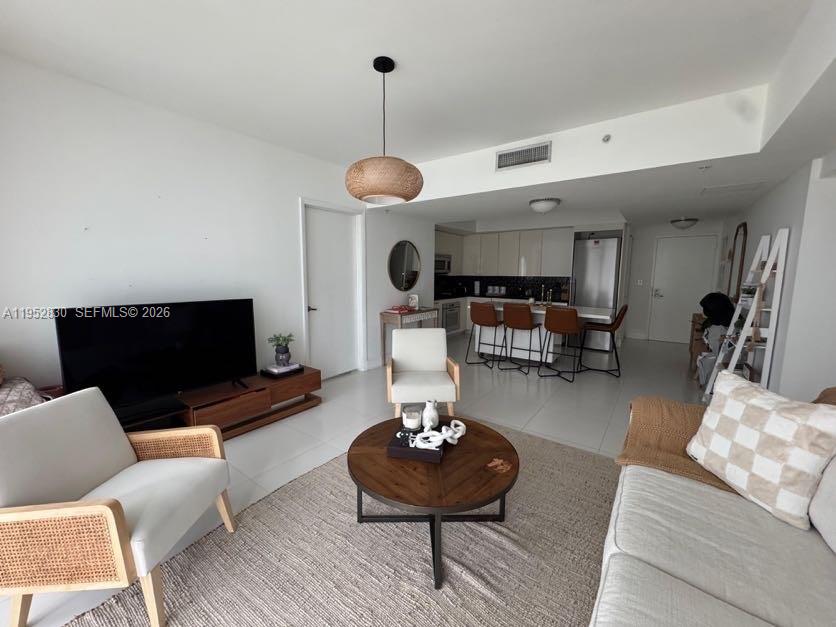 92 SW 3rd St #3104, Miami FL 33130