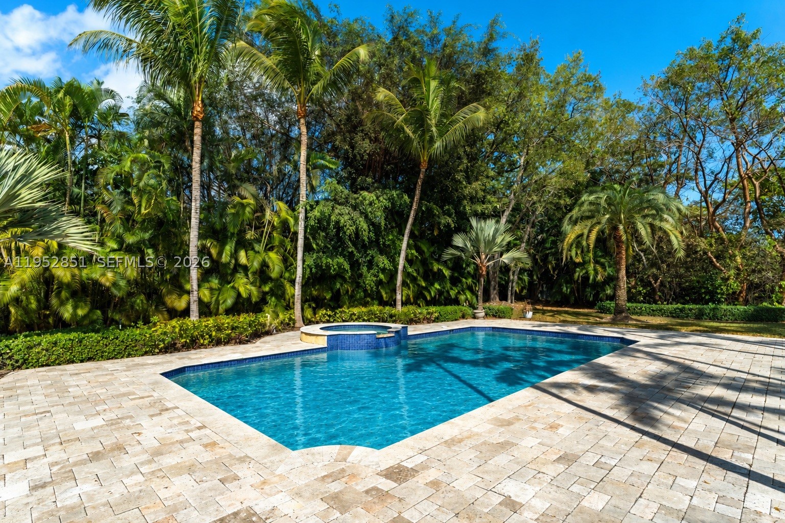 6025 SW 108th St, Pinecrest FL 33156