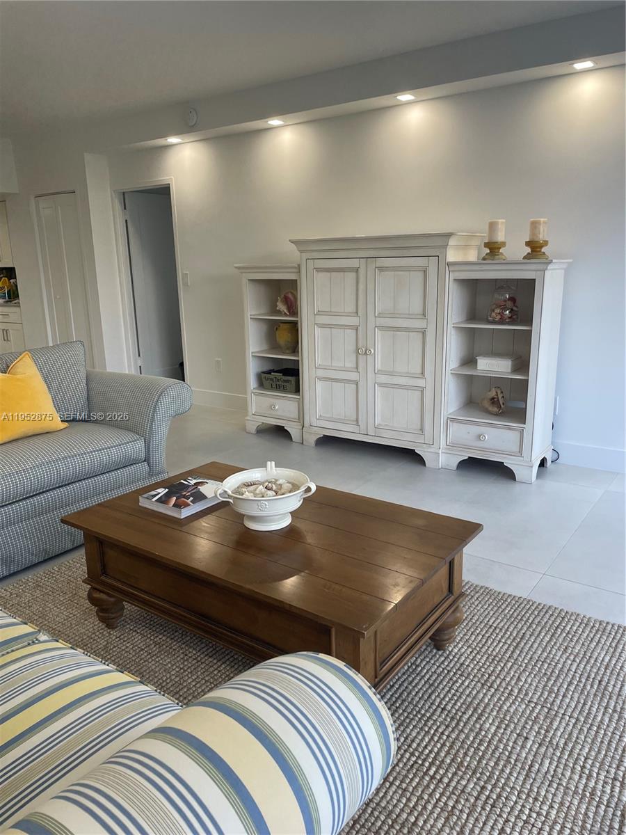 10275 Collins Ave #208, Bal Harbour FL 33154