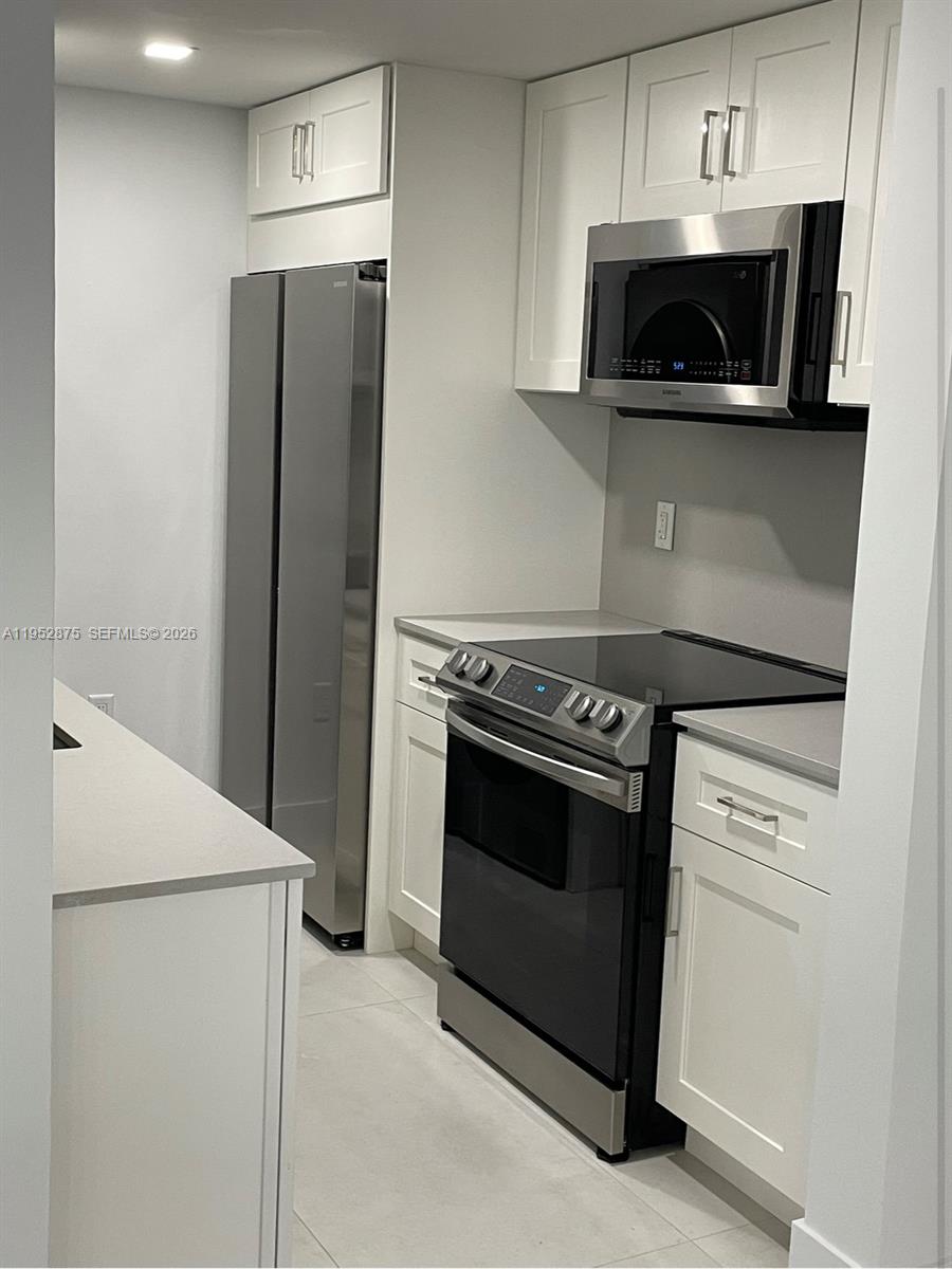 10275 Collins Ave #208, Bal Harbour FL 33154