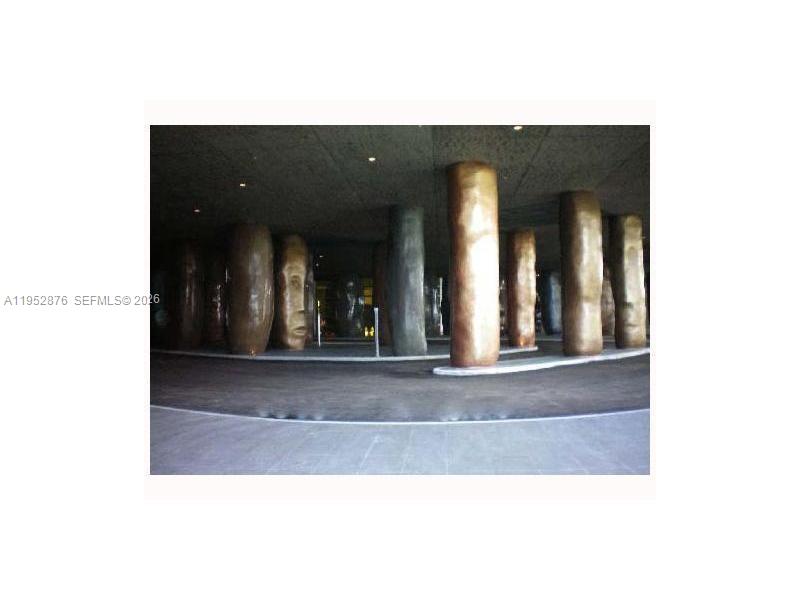 475 Brickell Ave #3611, Miami FL 33131