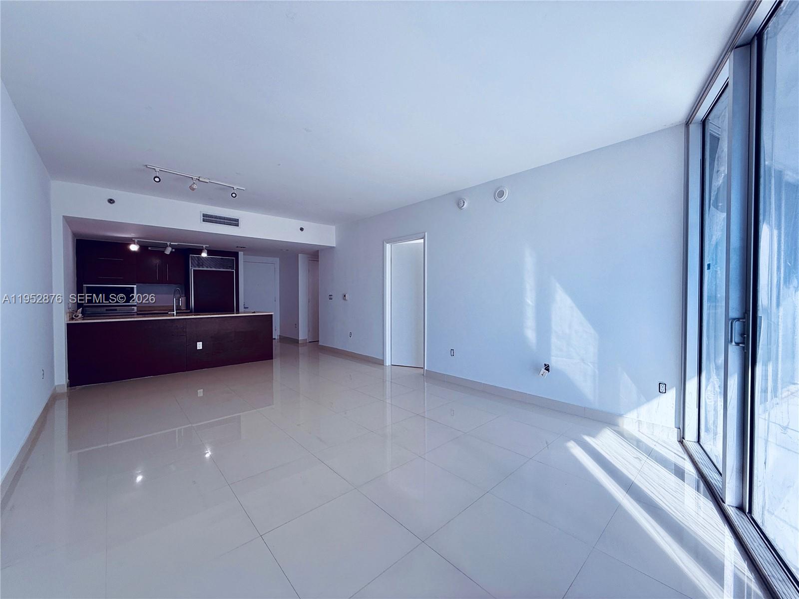 475 Brickell Ave #3611, Miami FL 33131
