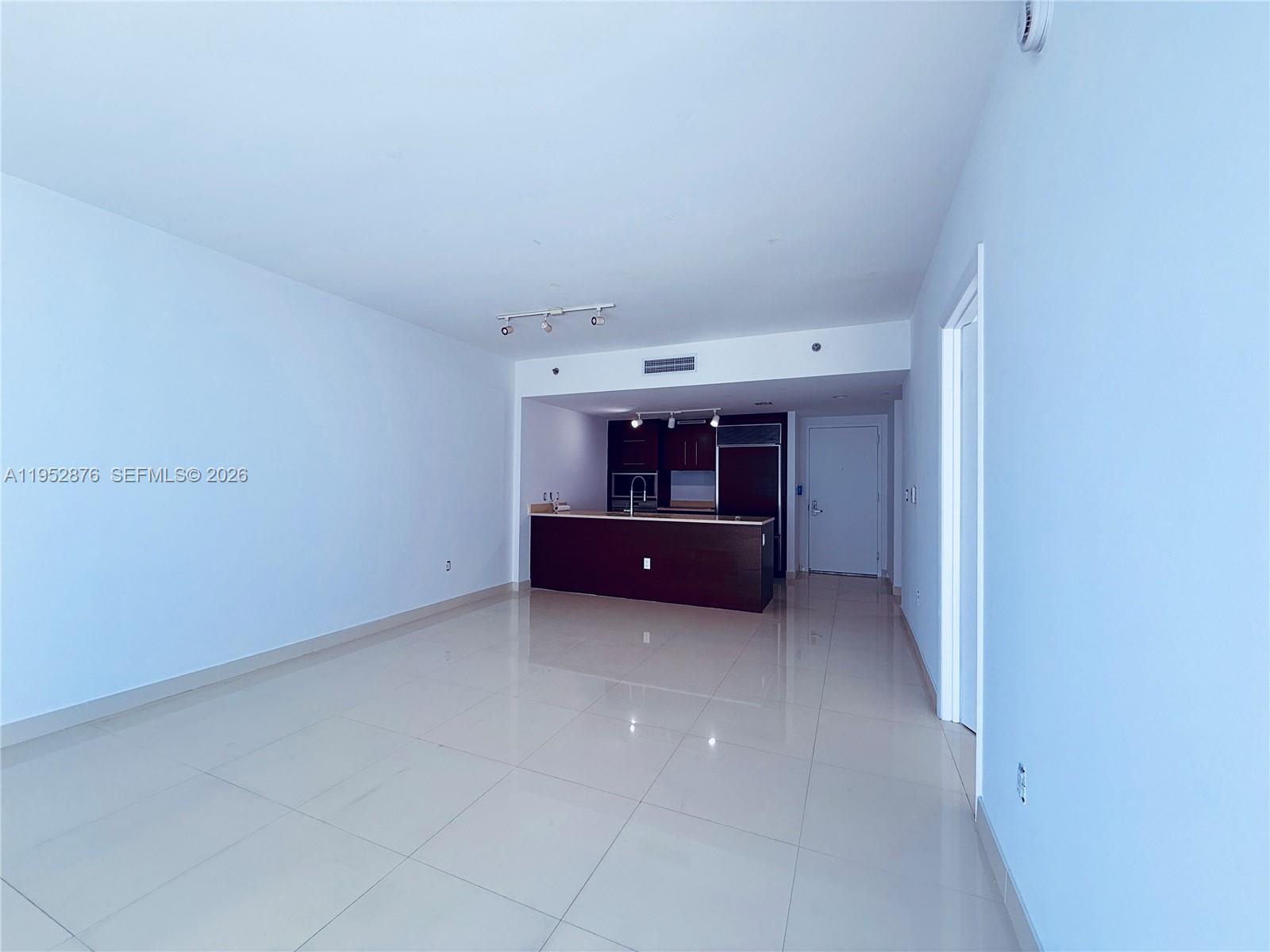 475 Brickell Ave #3611, Miami FL 33131