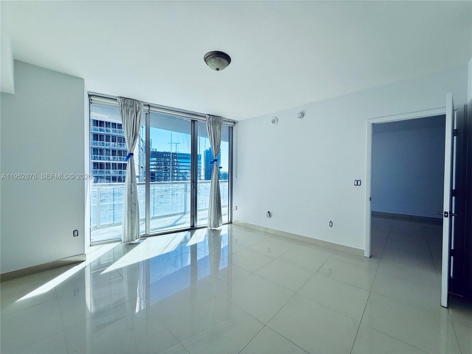 475 Brickell Ave #3611, Miami FL 33131