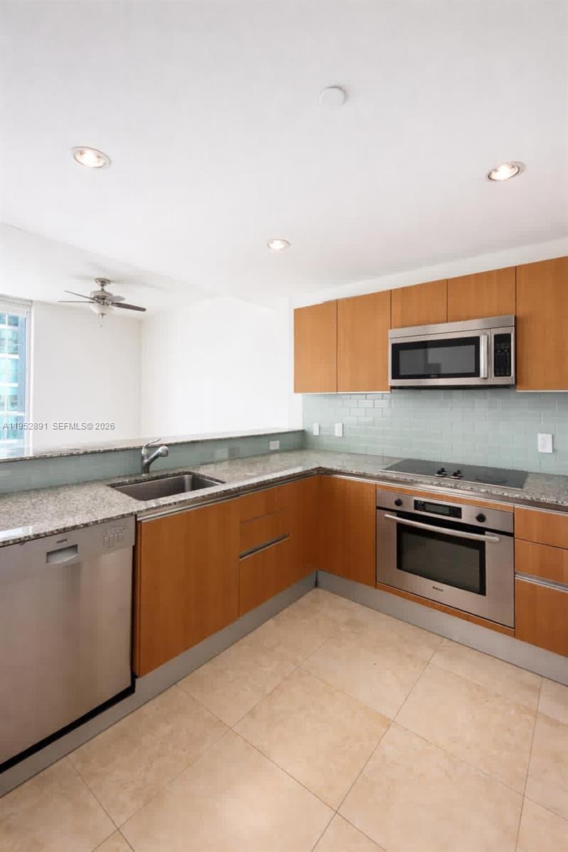1050 Brickell Ave #1812, Miami FL 33131