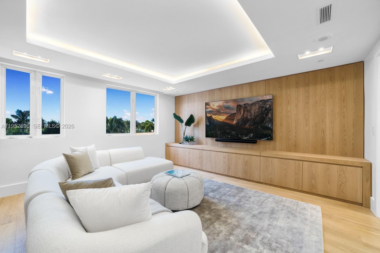 3535 Hiawatha Ave #403, Miami FL 33133