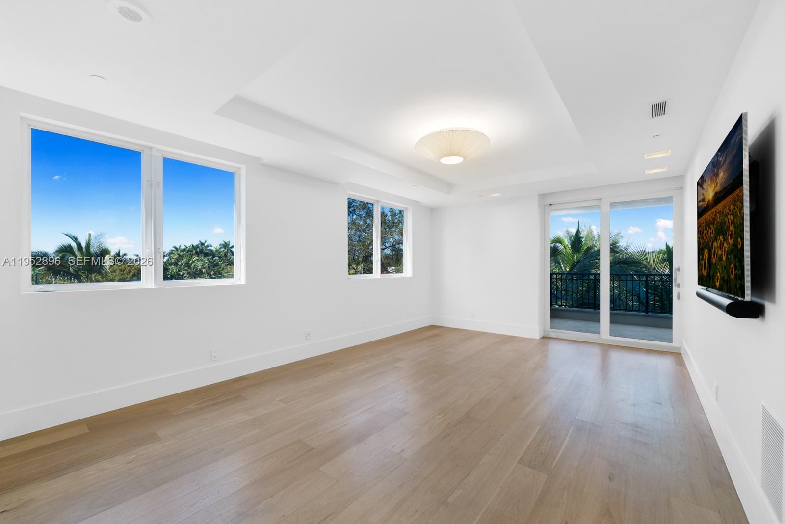 3535 Hiawatha Ave #403, Miami FL 33133