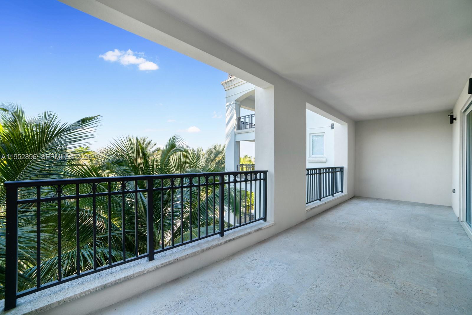 3535 Hiawatha Ave #403, Miami FL 33133
