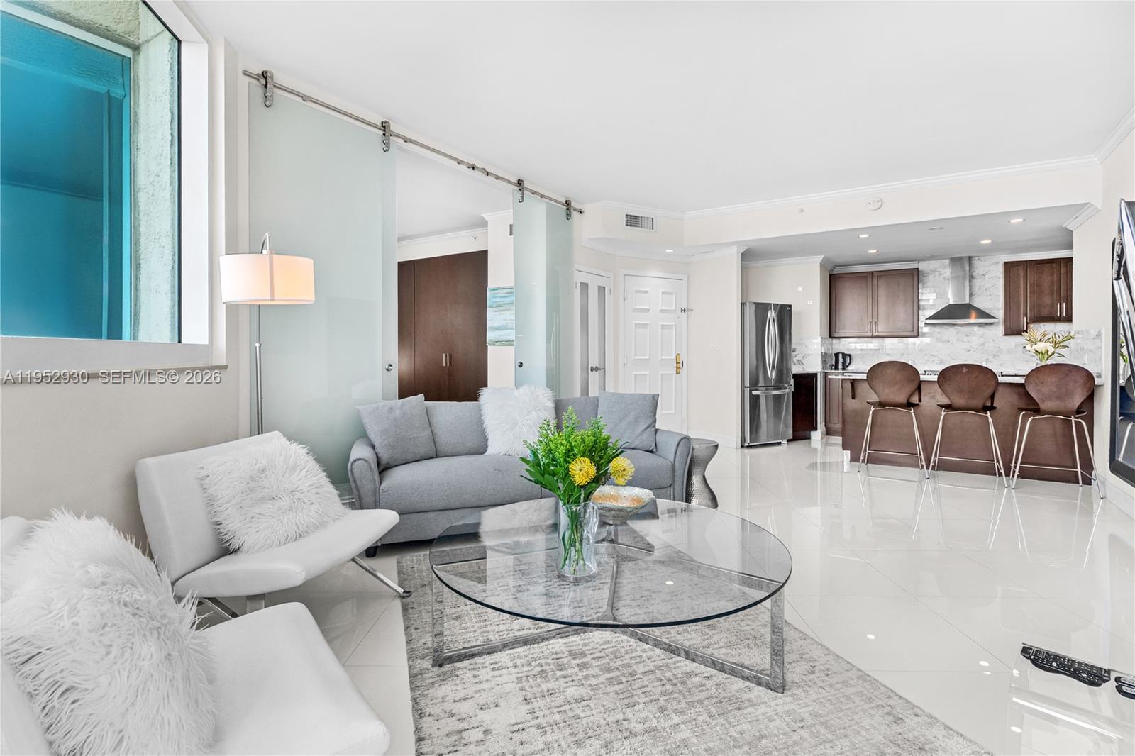 300 S Pointe Dr #706, Miami Beach FL 33139