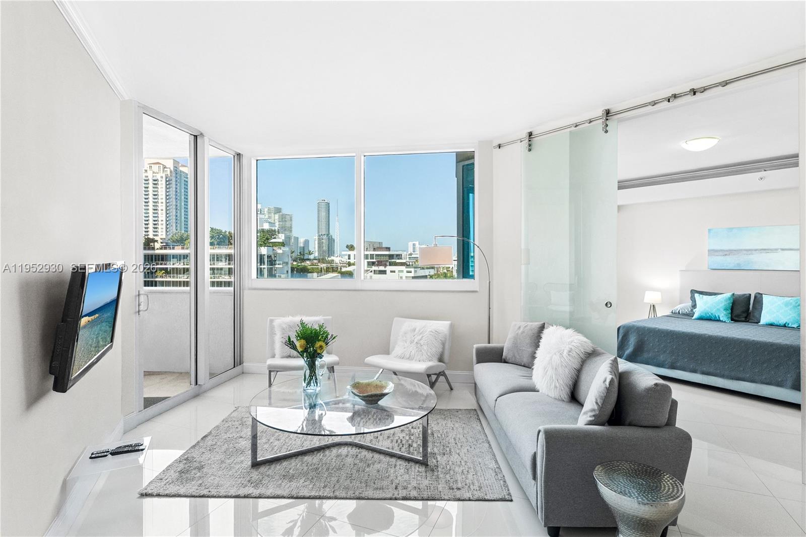 300 S Pointe Dr #706, Miami Beach FL 33139