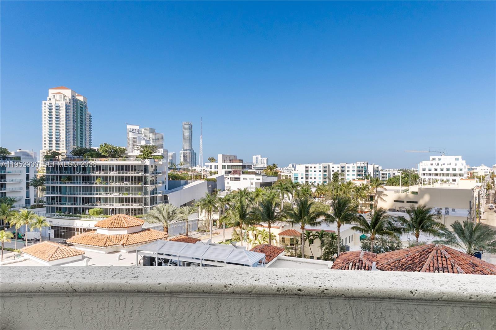 300 S Pointe Dr #706, Miami Beach FL 33139