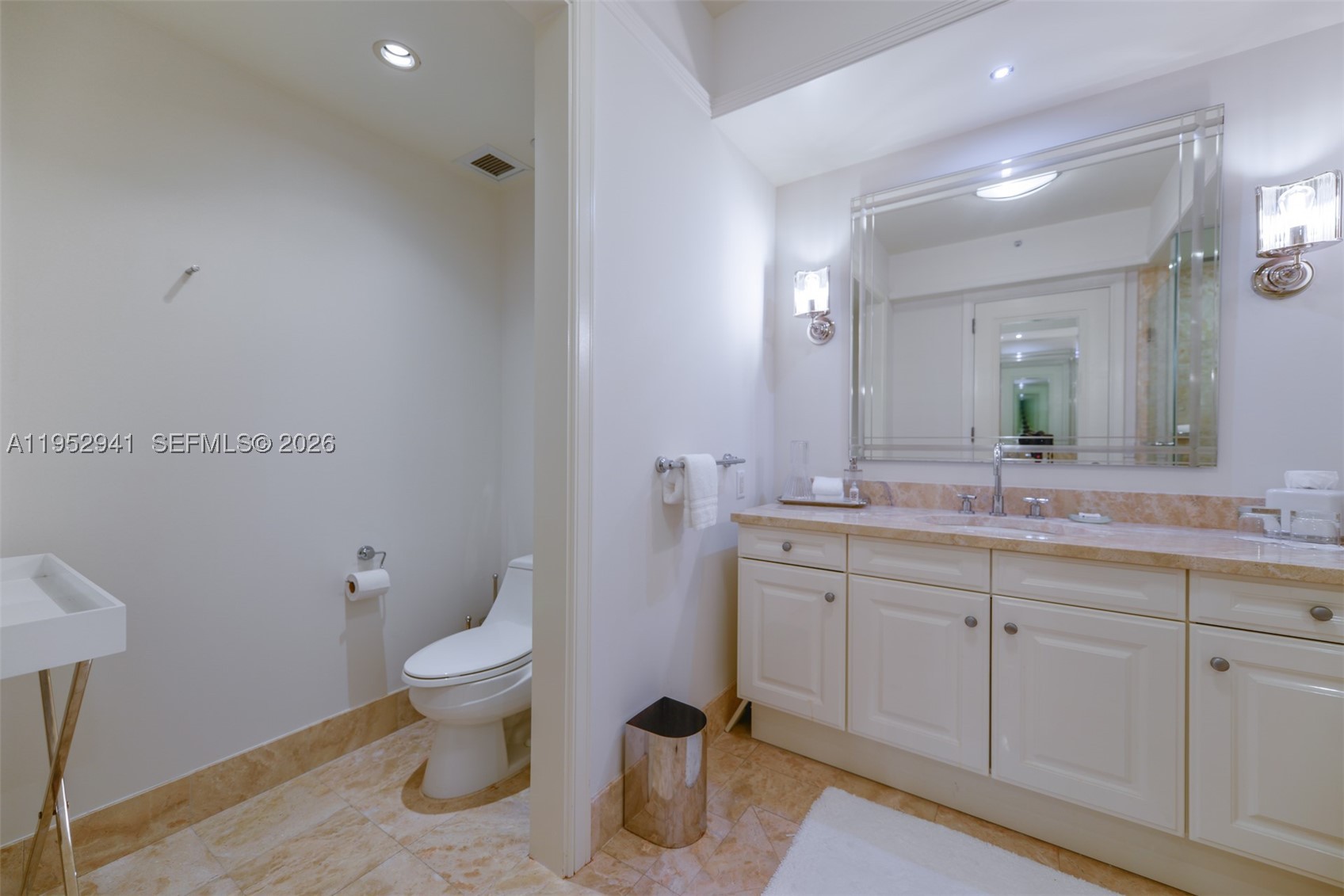 1435 Brickell Ave #3510, Miami FL 33131