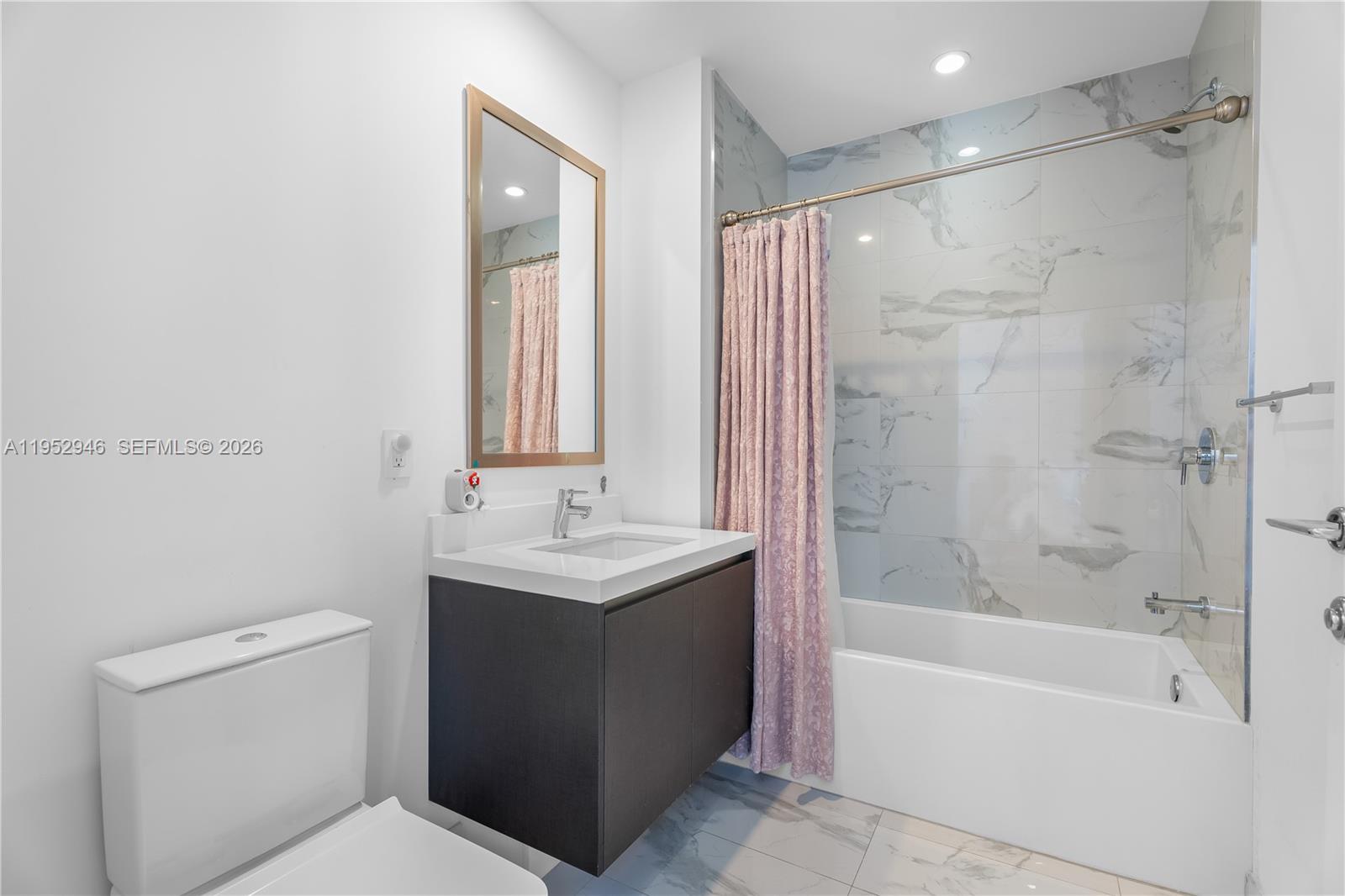 851 NE 1st Avenue #1409, Miami FL 33132