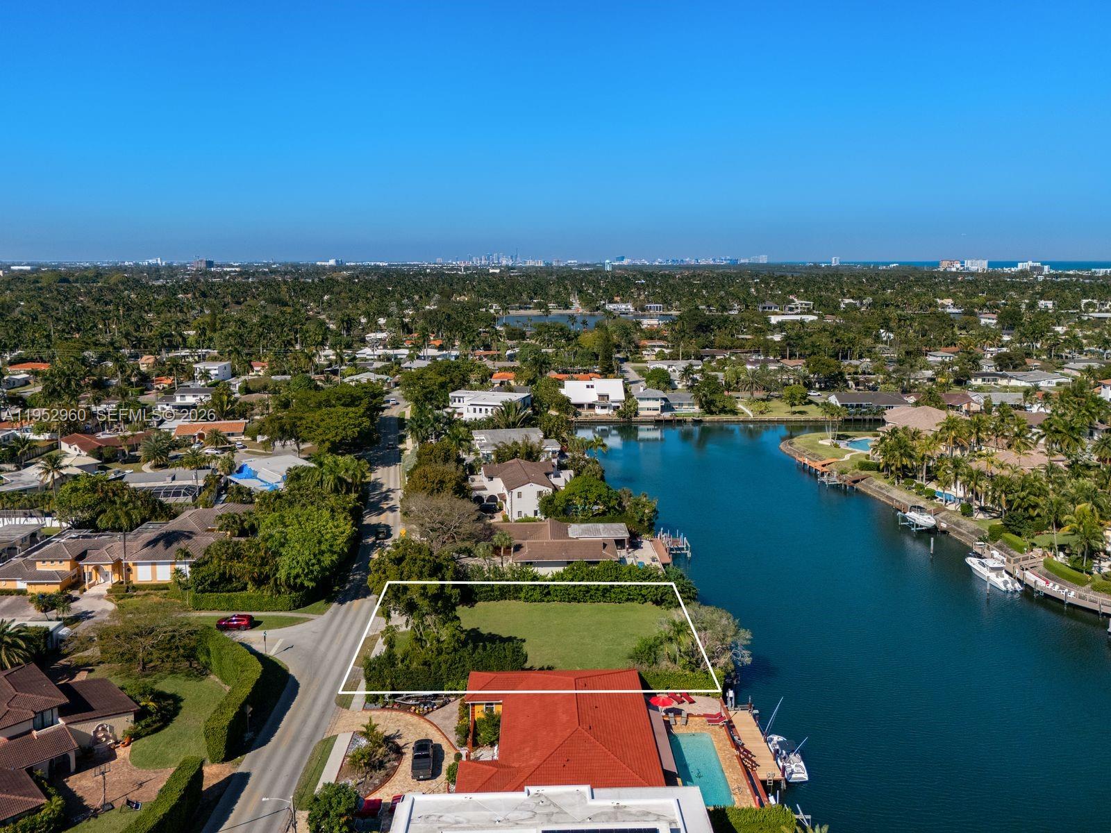 1101 Diplomat Pkwy, Hollywood FL 33019