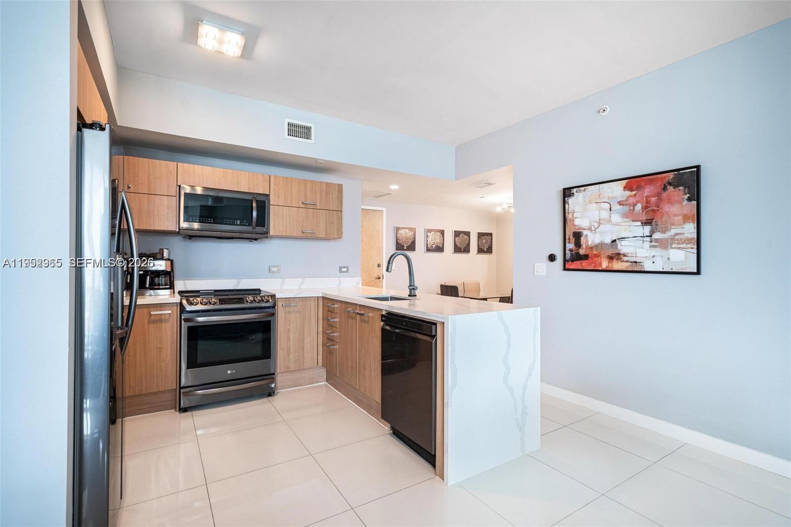 350 S Miami Ave #2505, Miami FL 33130