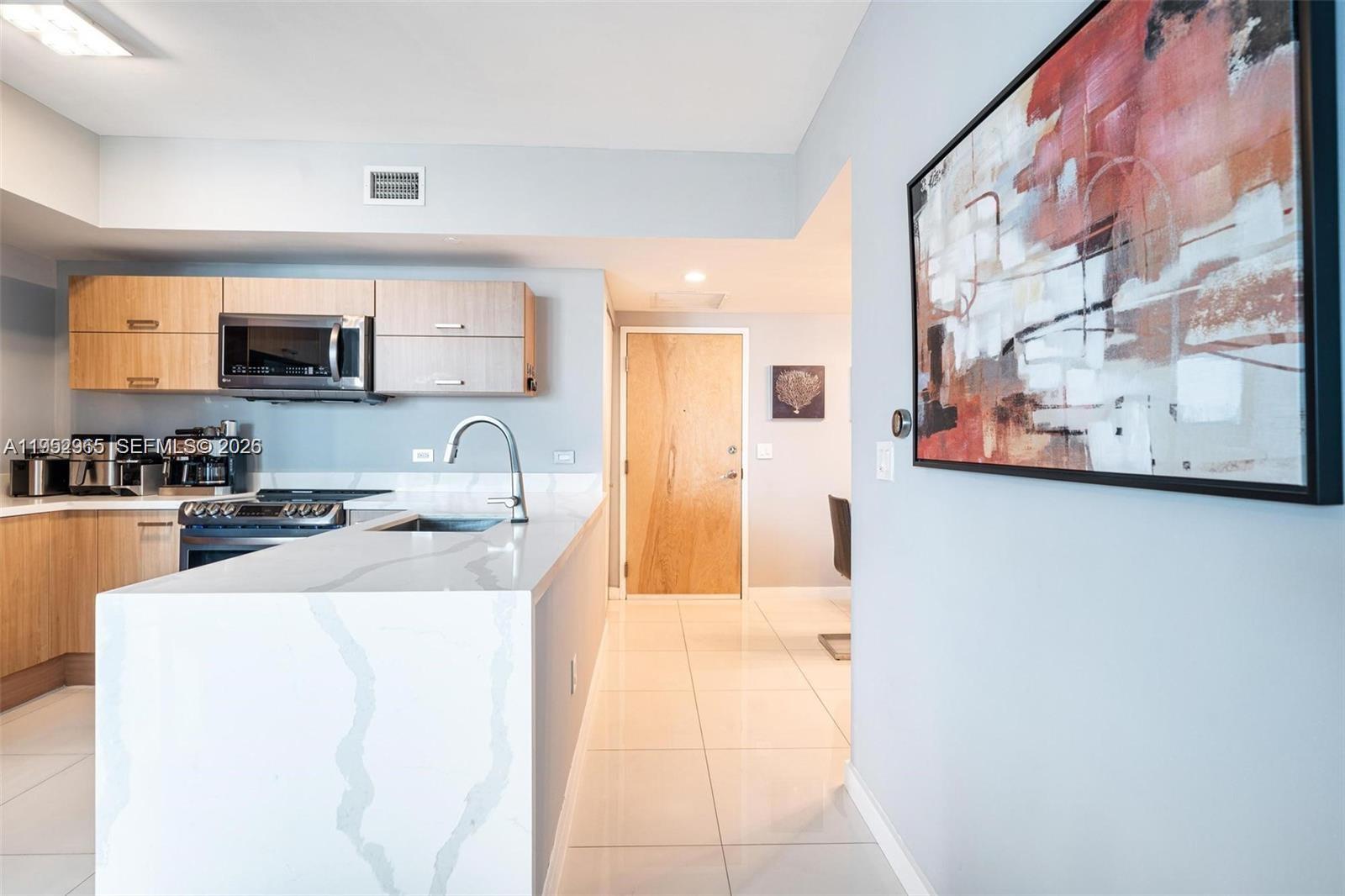 350 S Miami Ave #2505, Miami FL 33130