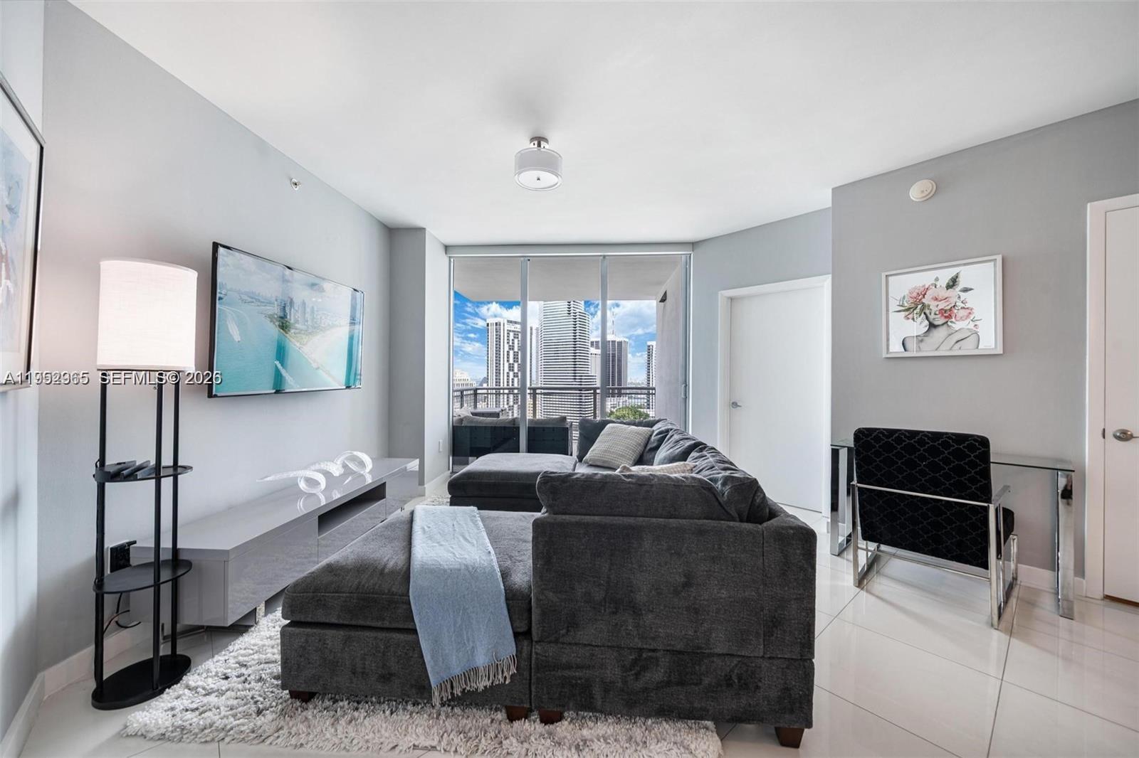 350 S Miami Ave #2505, Miami FL 33130