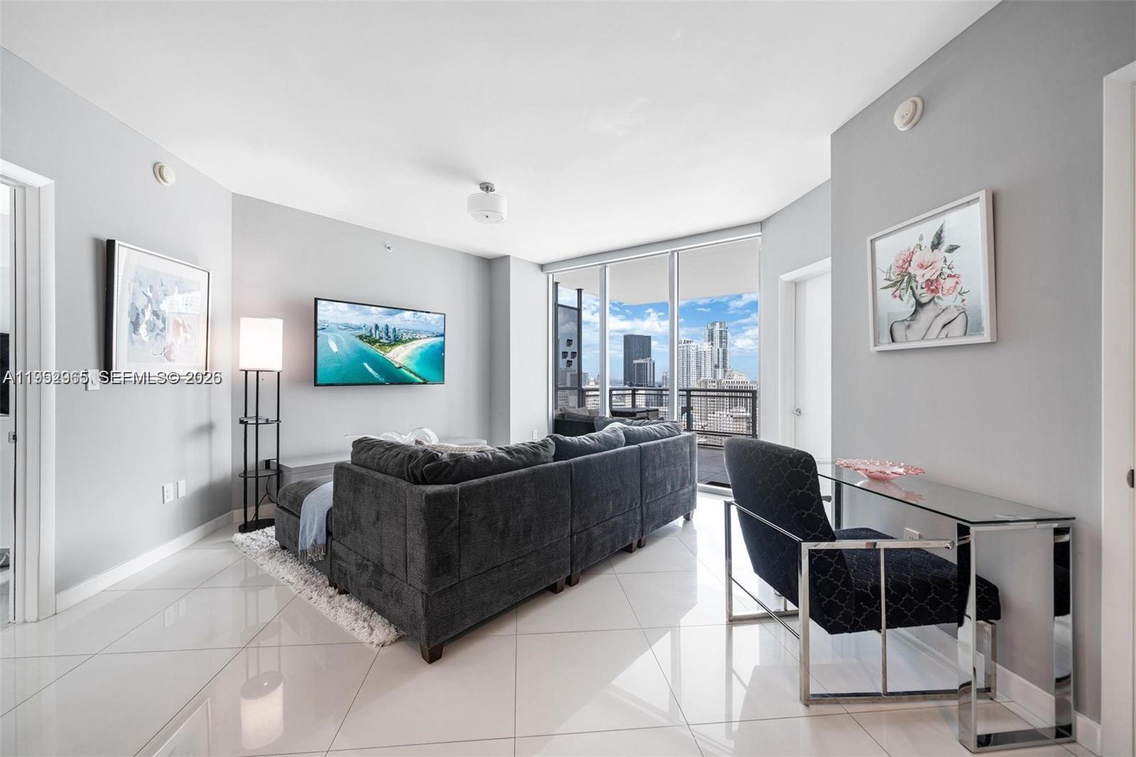 350 S Miami Ave #2505, Miami FL 33130