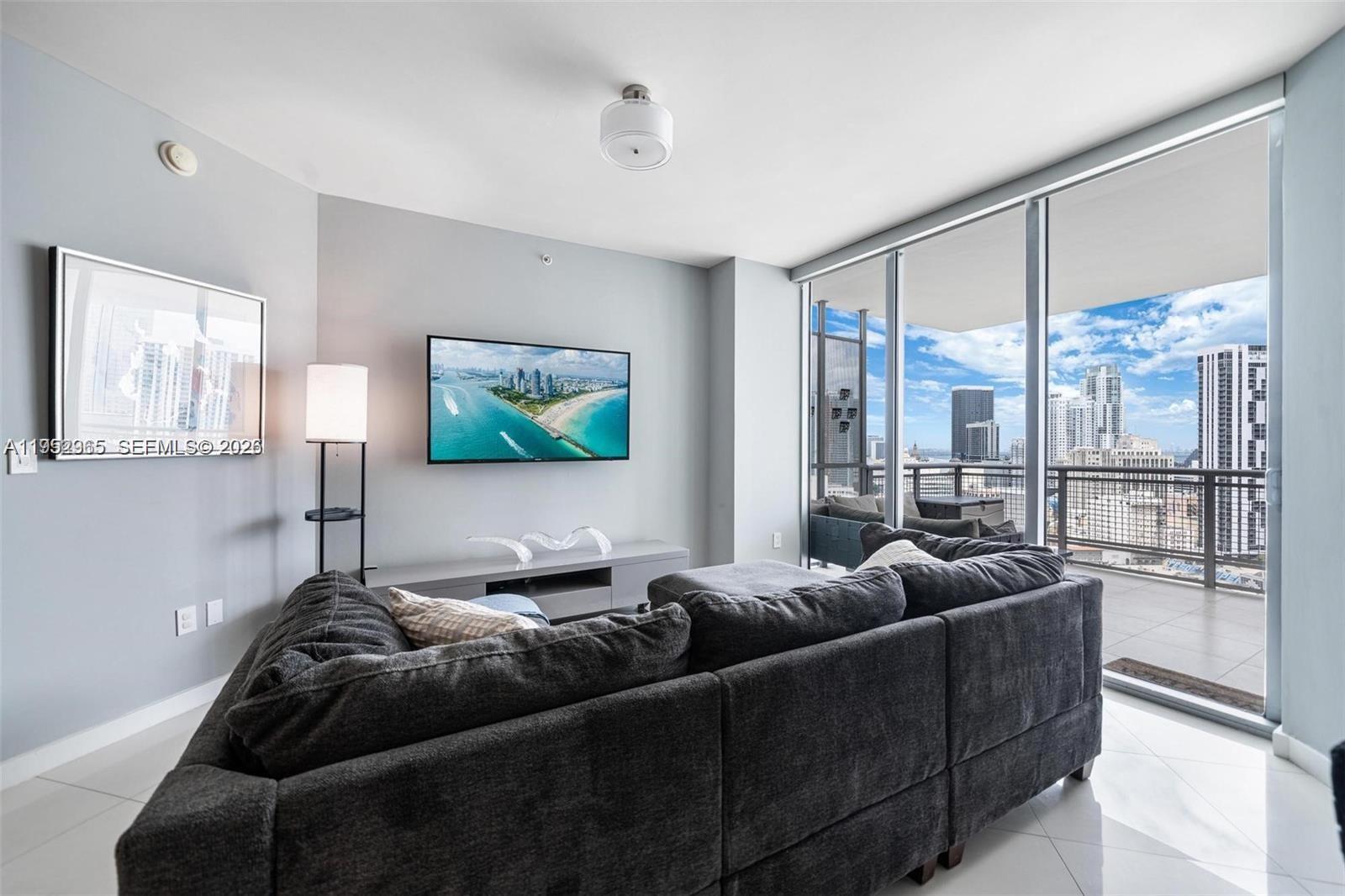 350 S Miami Ave #2505, Miami FL 33130