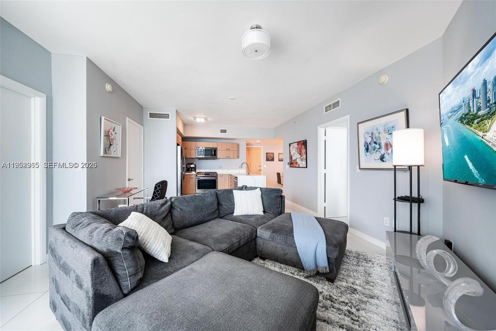 350 S Miami Ave #2505, Miami FL 33130