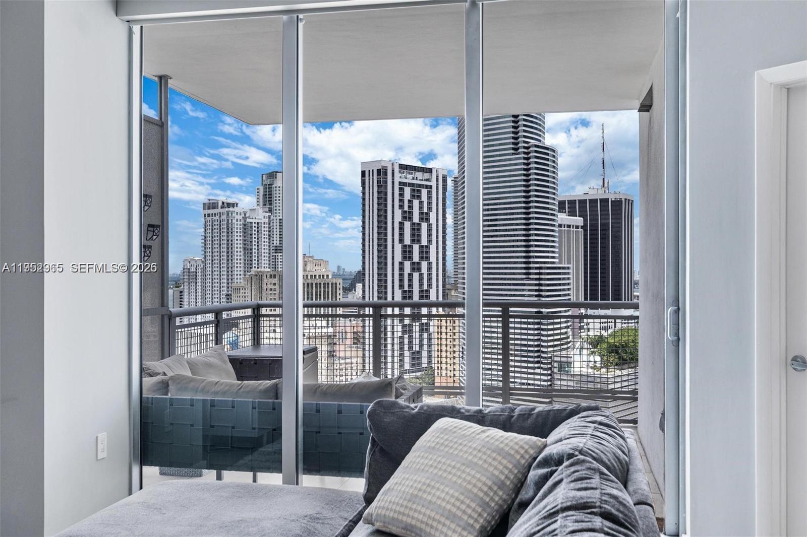 350 S Miami Ave #2505, Miami FL 33130