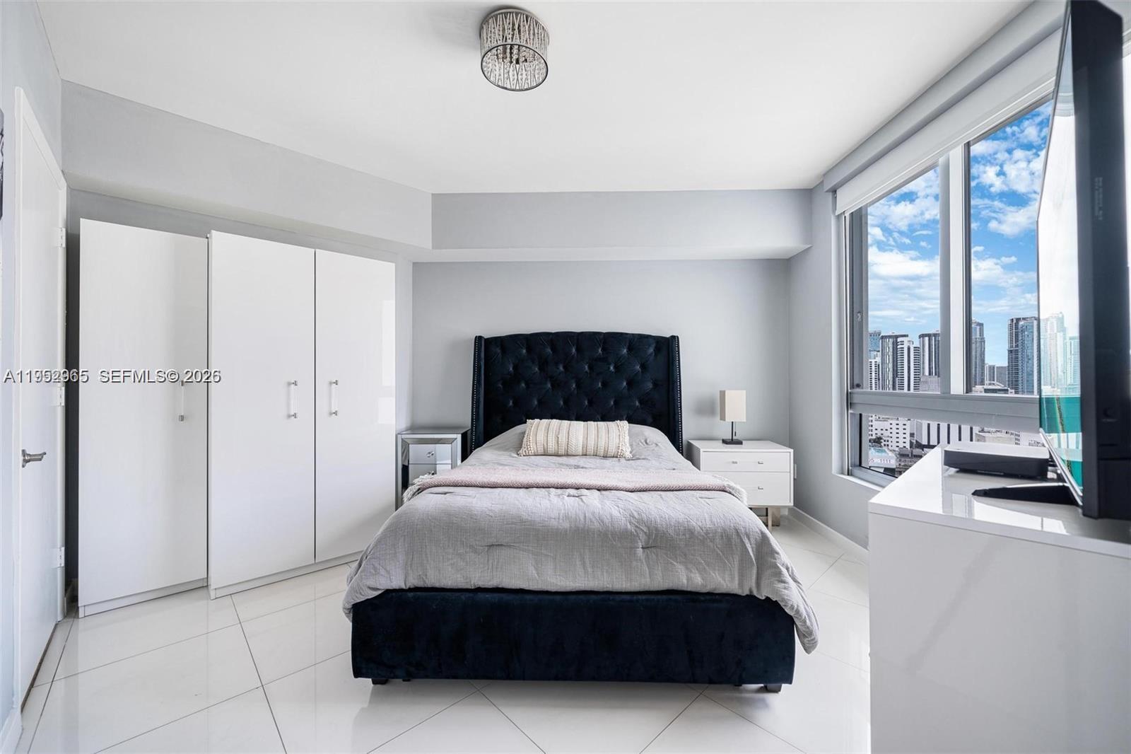 350 S Miami Ave #2505, Miami FL 33130