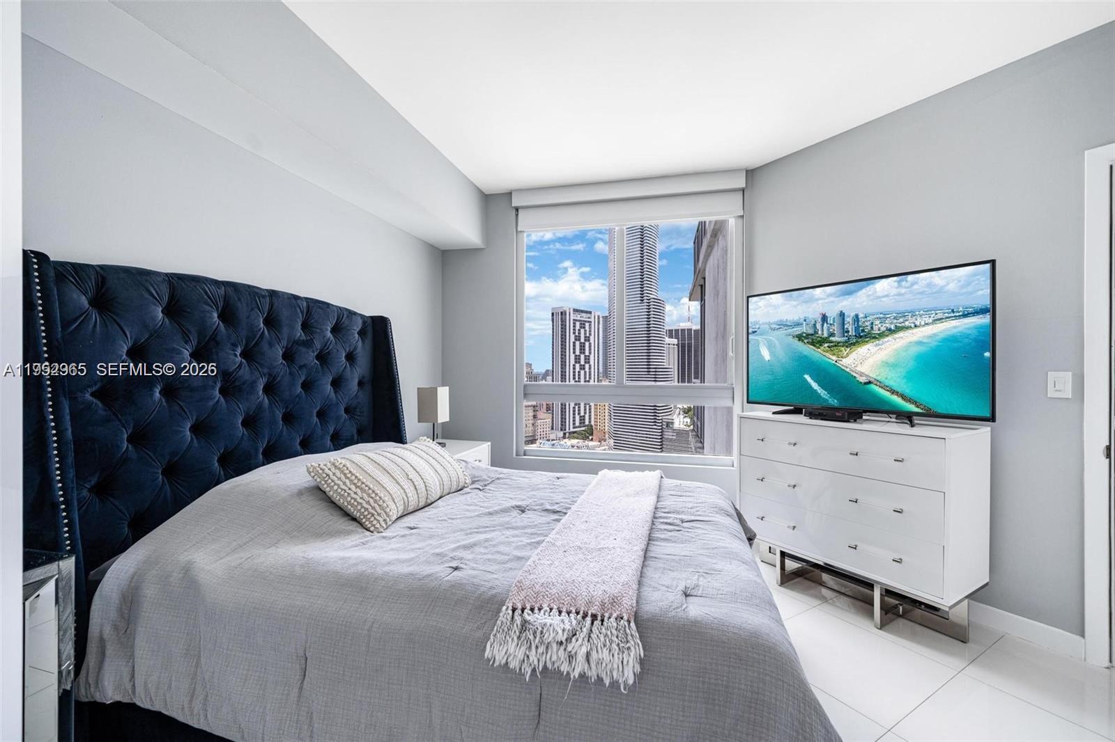350 S Miami Ave #2505, Miami FL 33130