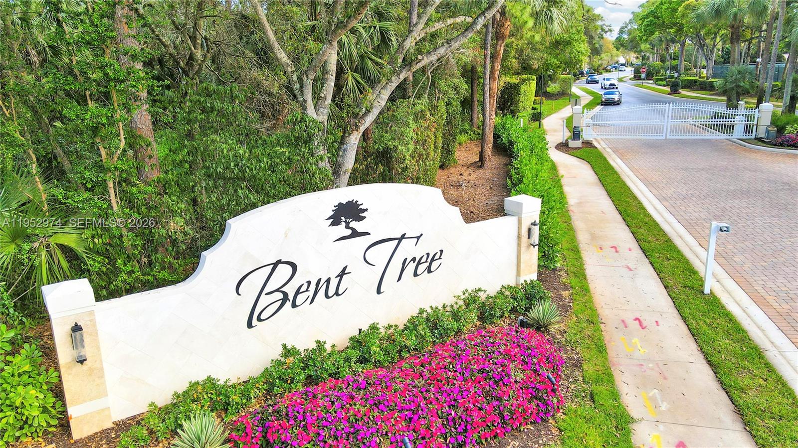 193 Bent Tree Dr, Palm Beach Gardens FL 33418
