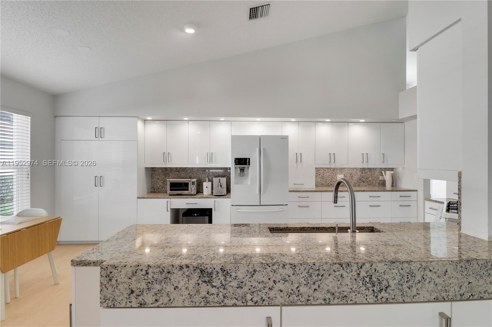 193 Bent Tree Dr, Palm Beach Gardens FL 33418