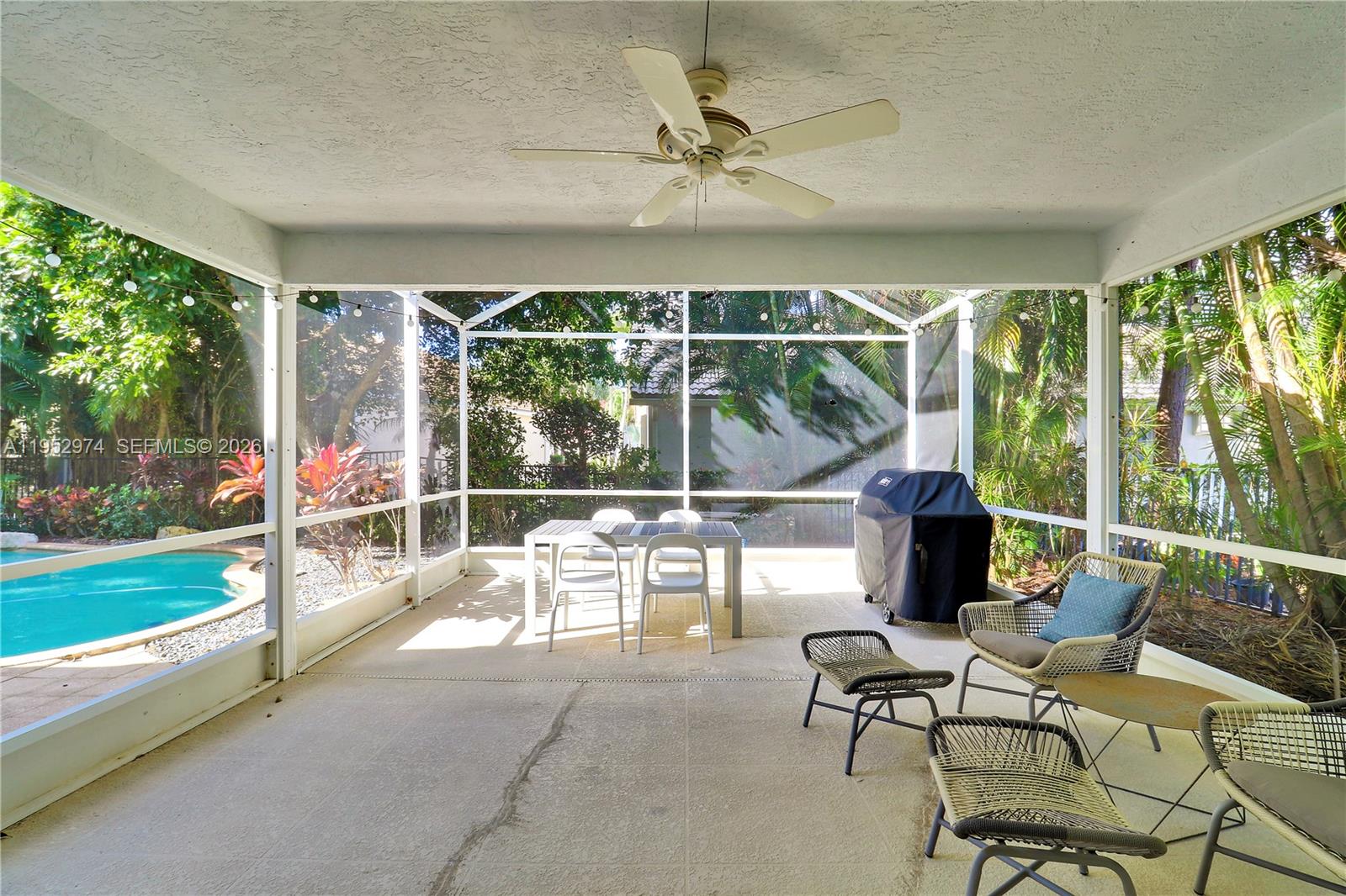193 Bent Tree Dr, Palm Beach Gardens FL 33418