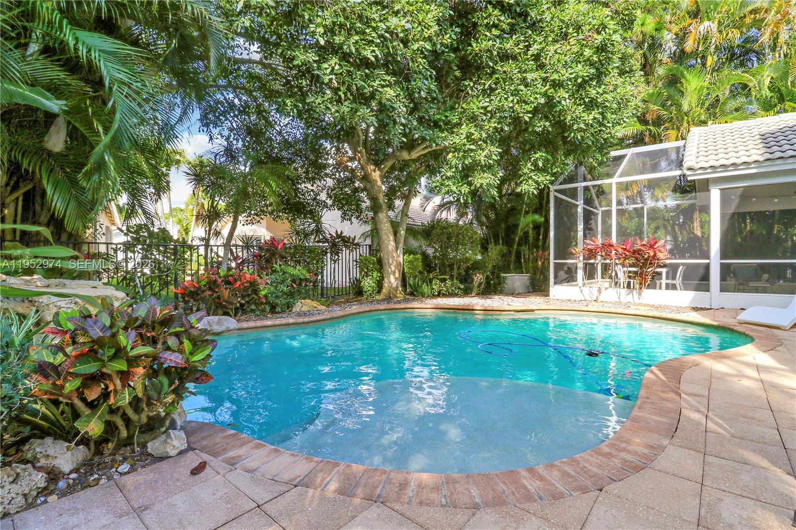 193 Bent Tree Dr, Palm Beach Gardens FL 33418