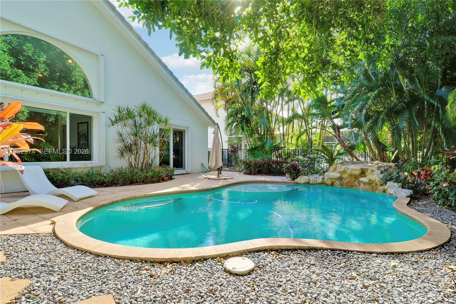 193 Bent Tree Dr, Palm Beach Gardens FL 33418