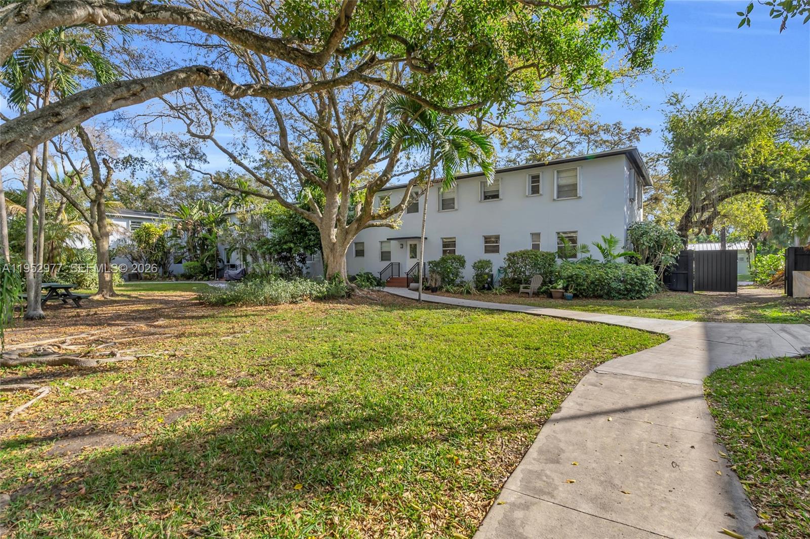 7840 SW 55th Ave #22A, Miami FL 33143