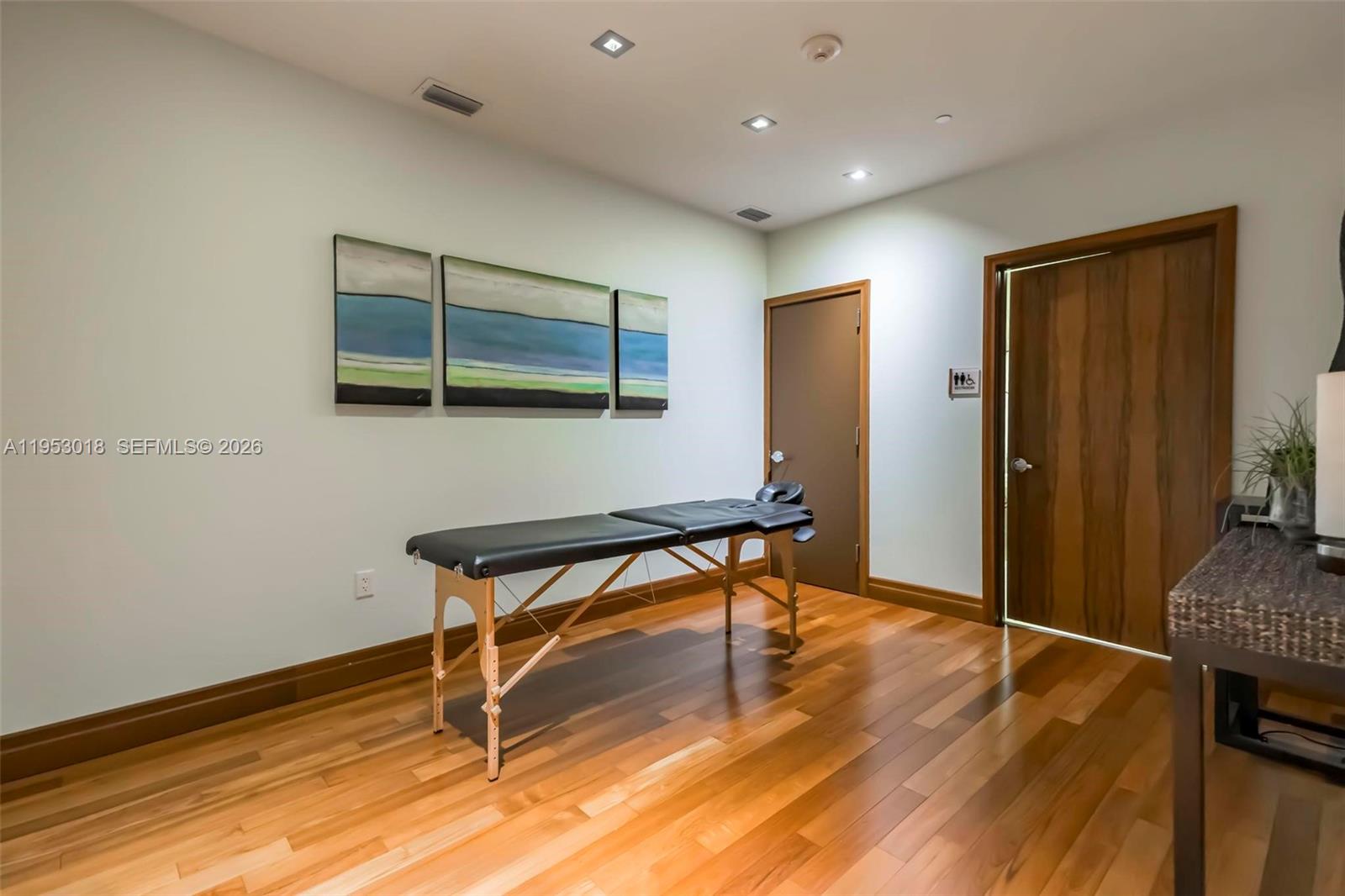 1050 Brickell Ave #2302, Miami FL 33131