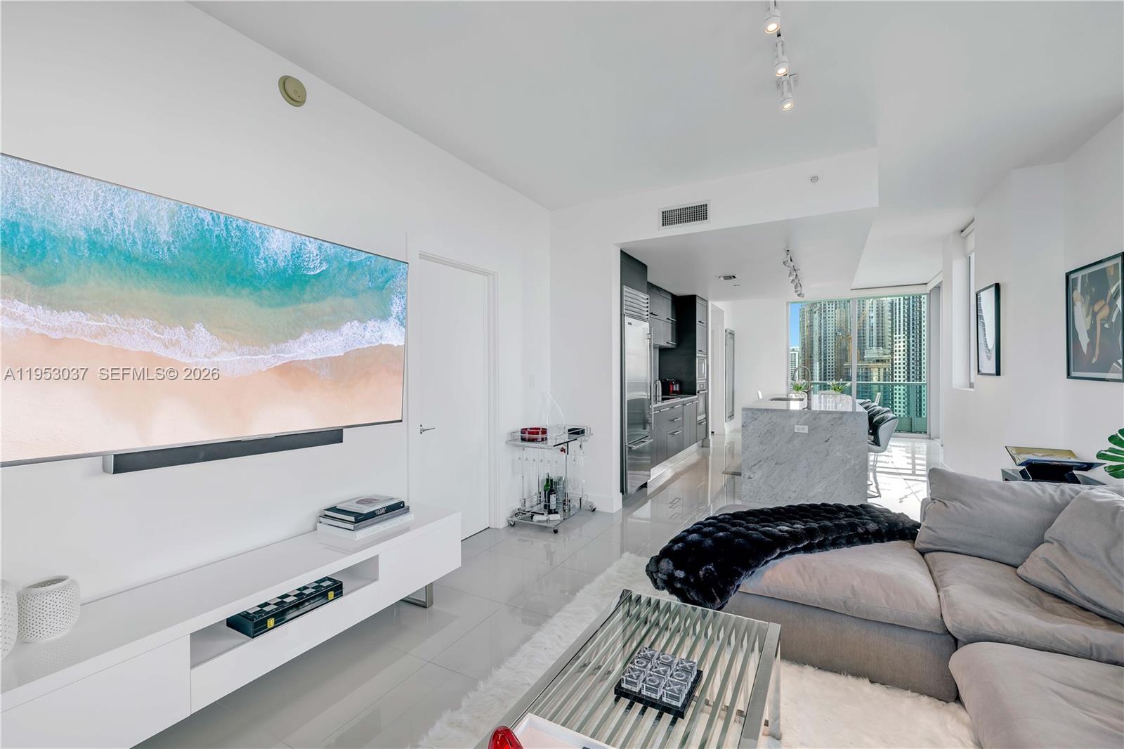 900 Biscayne Blvd #3112, Miami FL 33132