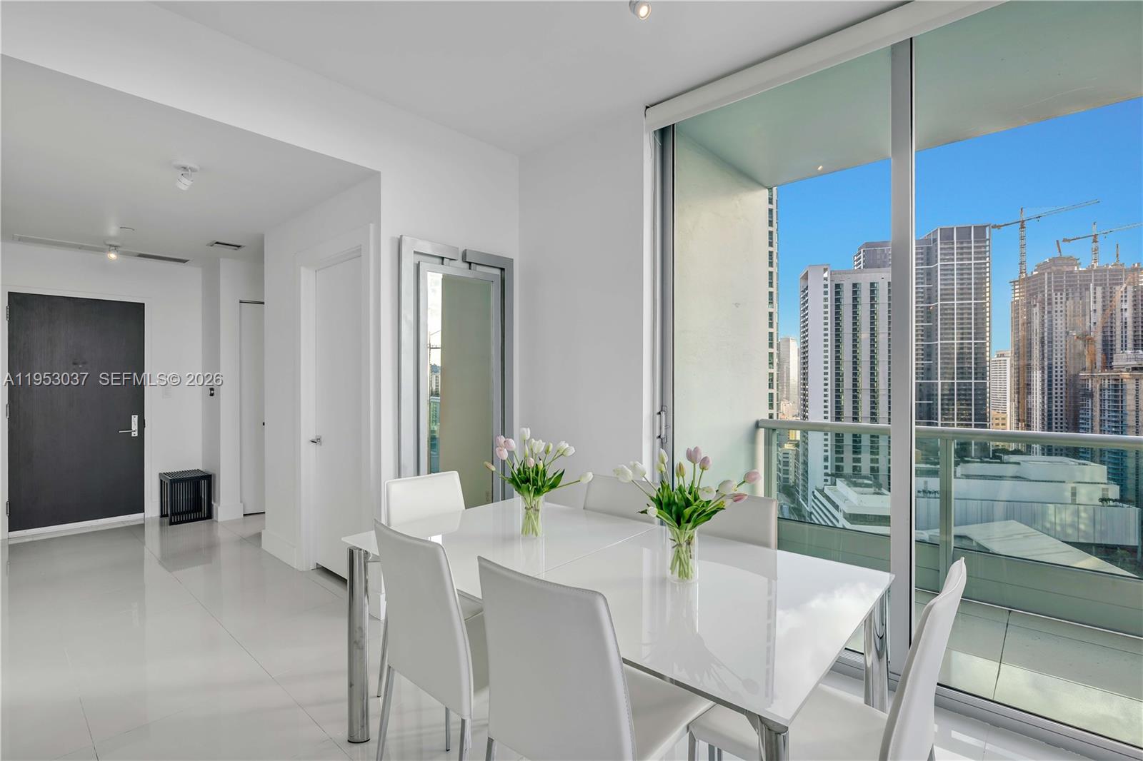 900 Biscayne Blvd #3112, Miami FL 33132