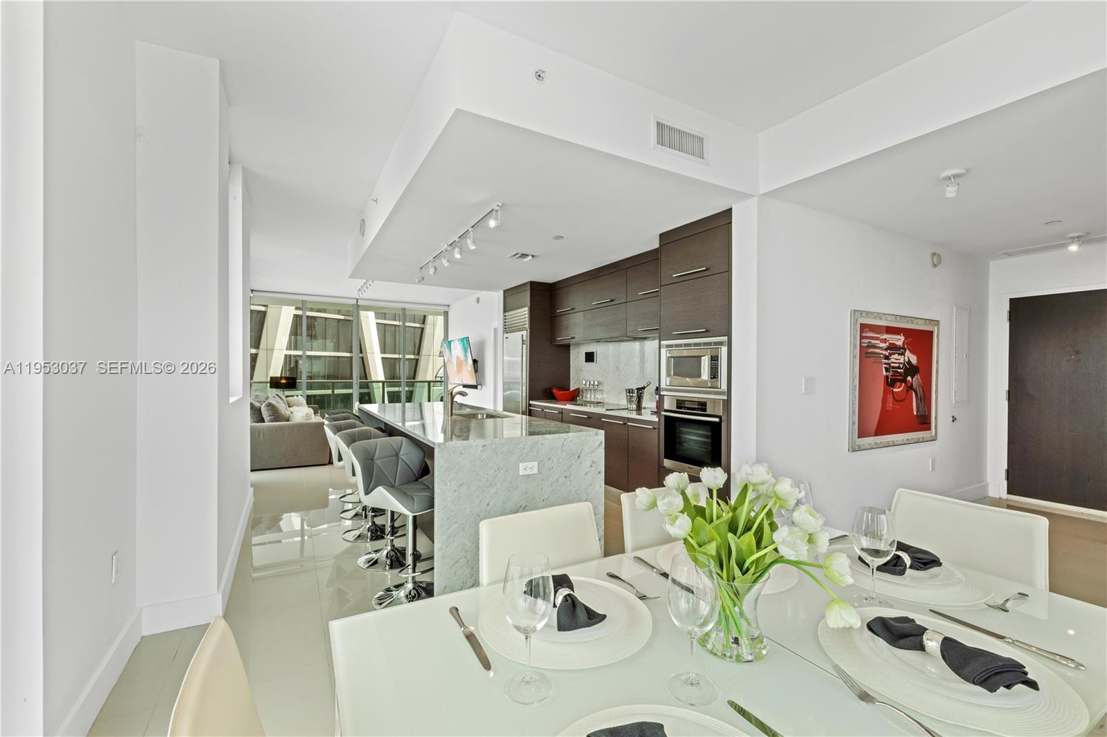 900 Biscayne Blvd #3112, Miami FL 33132
