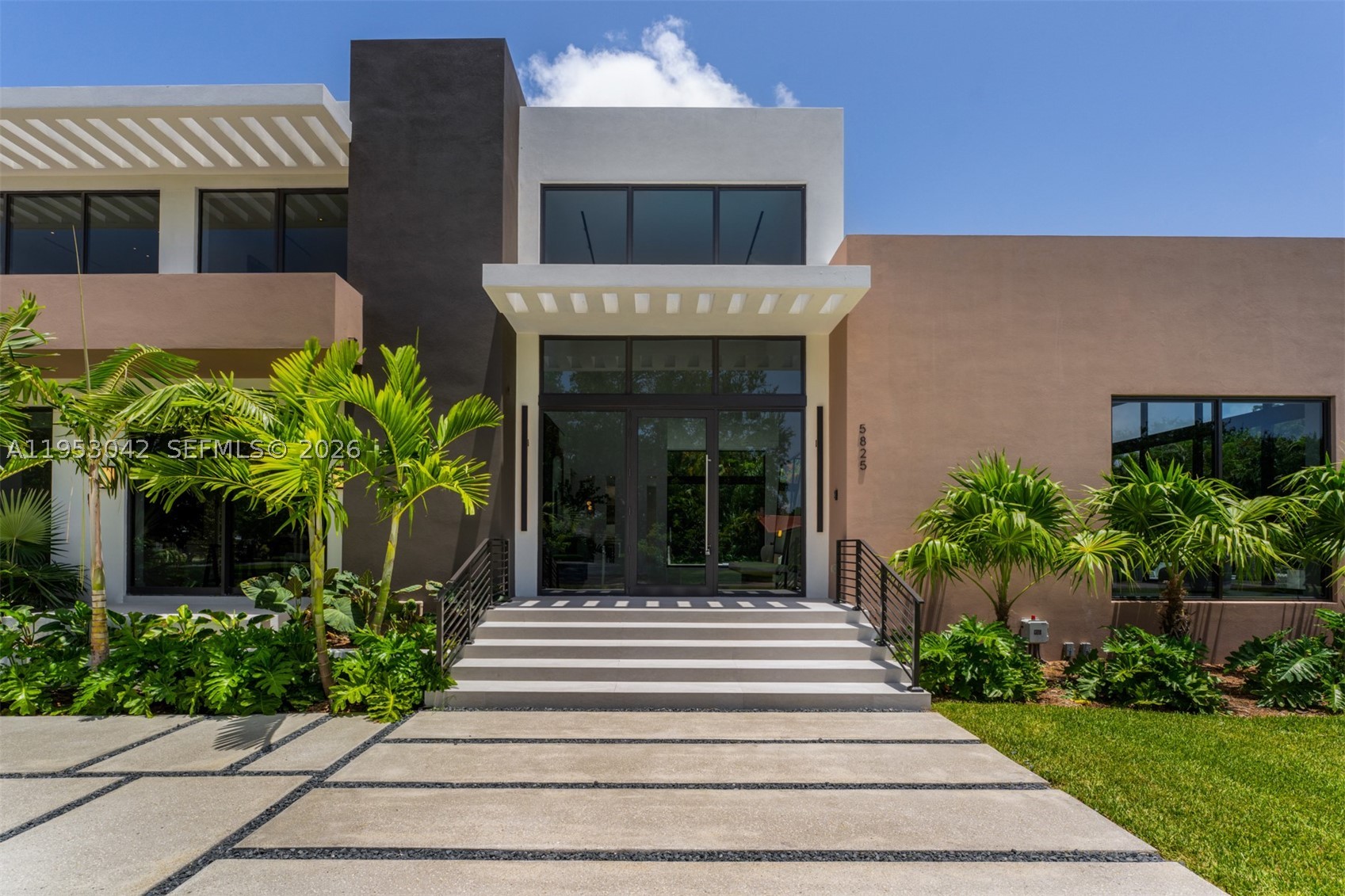 5825 SW 111th Ter, Pinecrest FL 33156