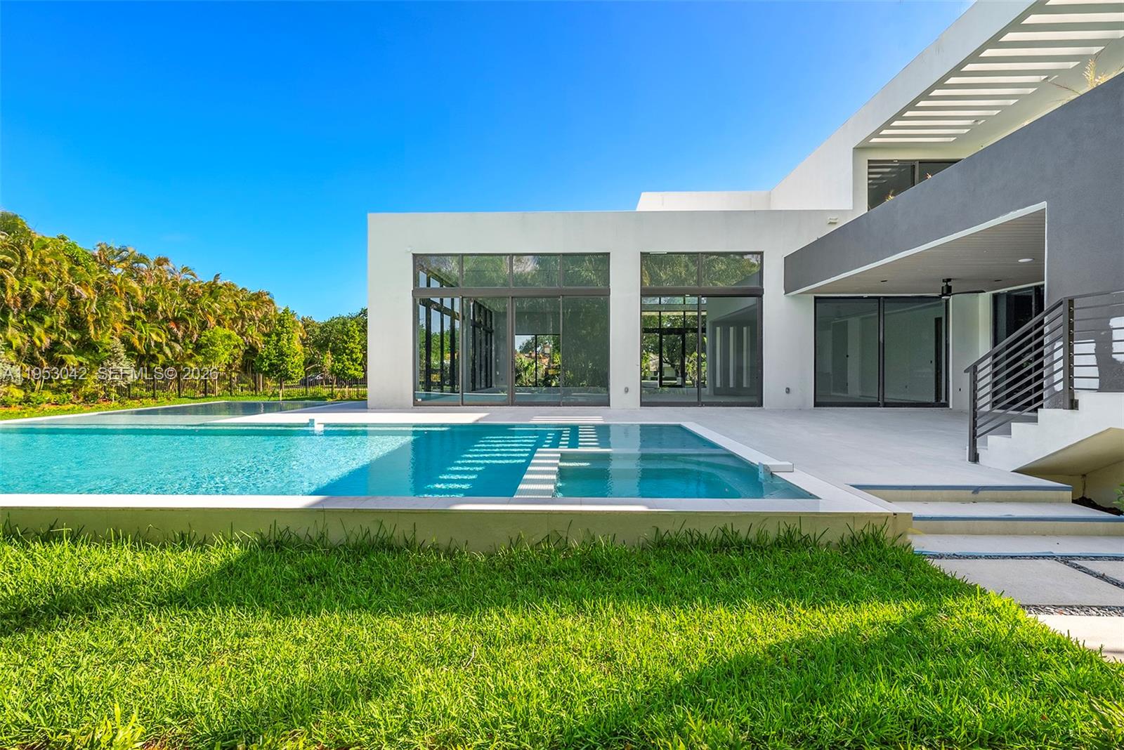 5825 SW 111th Ter, Pinecrest FL 33156