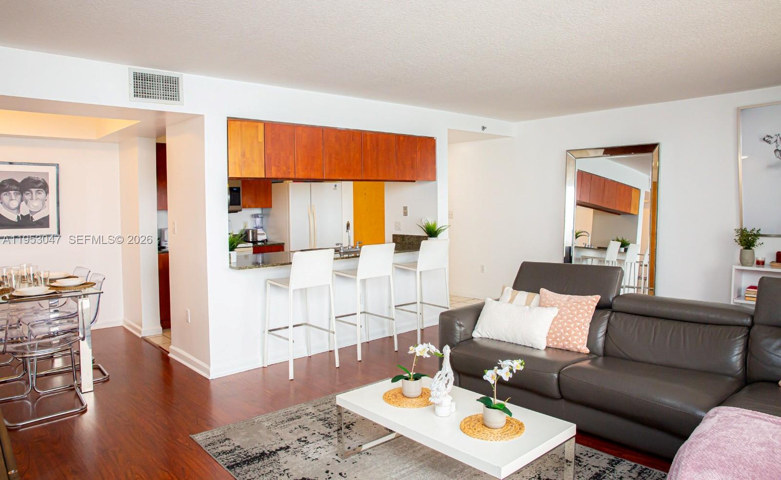 1200 Brickell Bay Dr #1901, Miami FL 33131