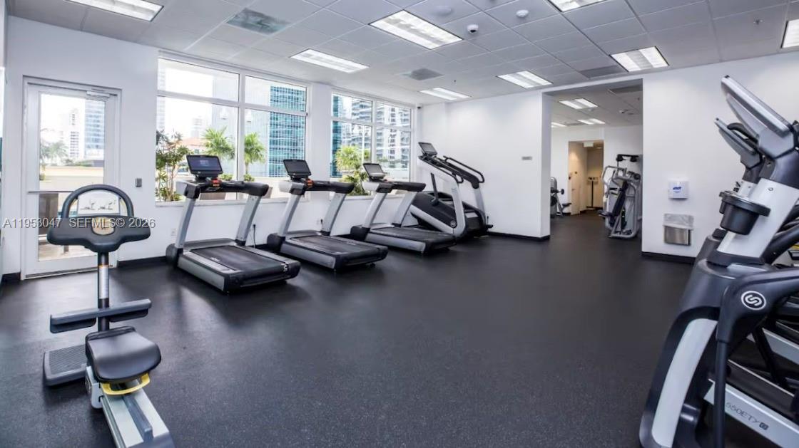 1200 Brickell Bay Dr #1901, Miami FL 33131