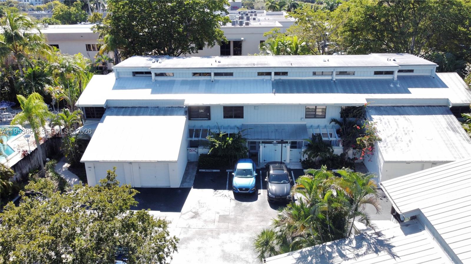 7890 SW 86th St #10, Miami FL 33143