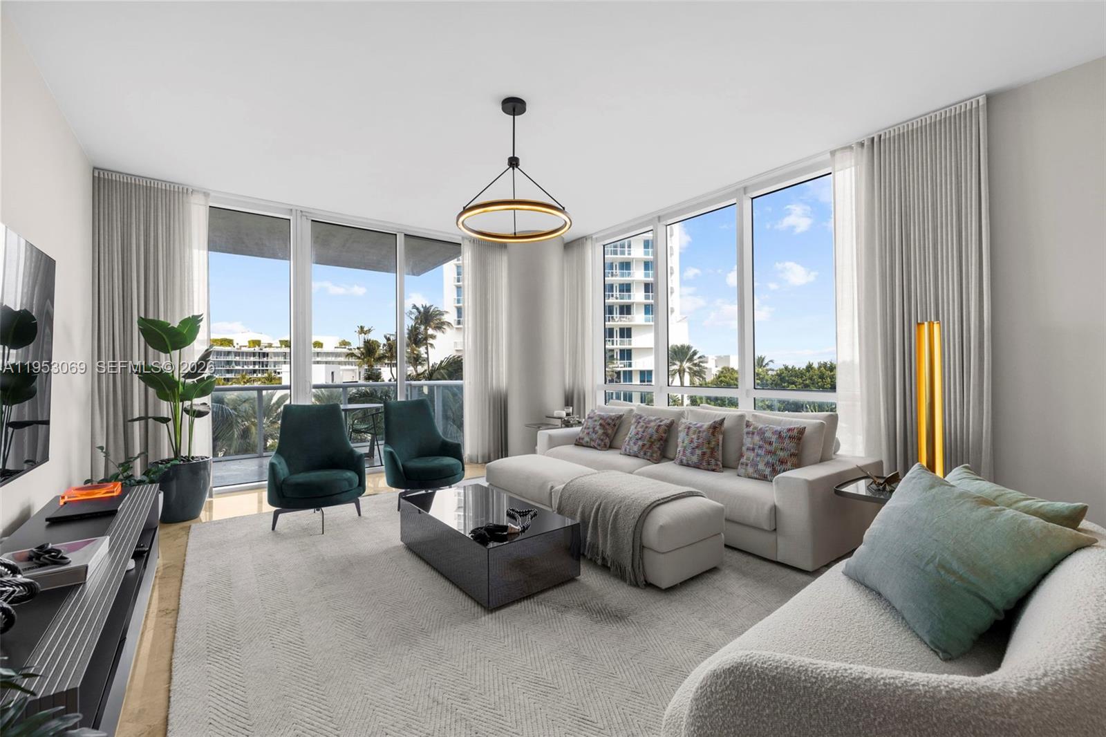 100 S Pointe Dr #510, Miami Beach FL 33139