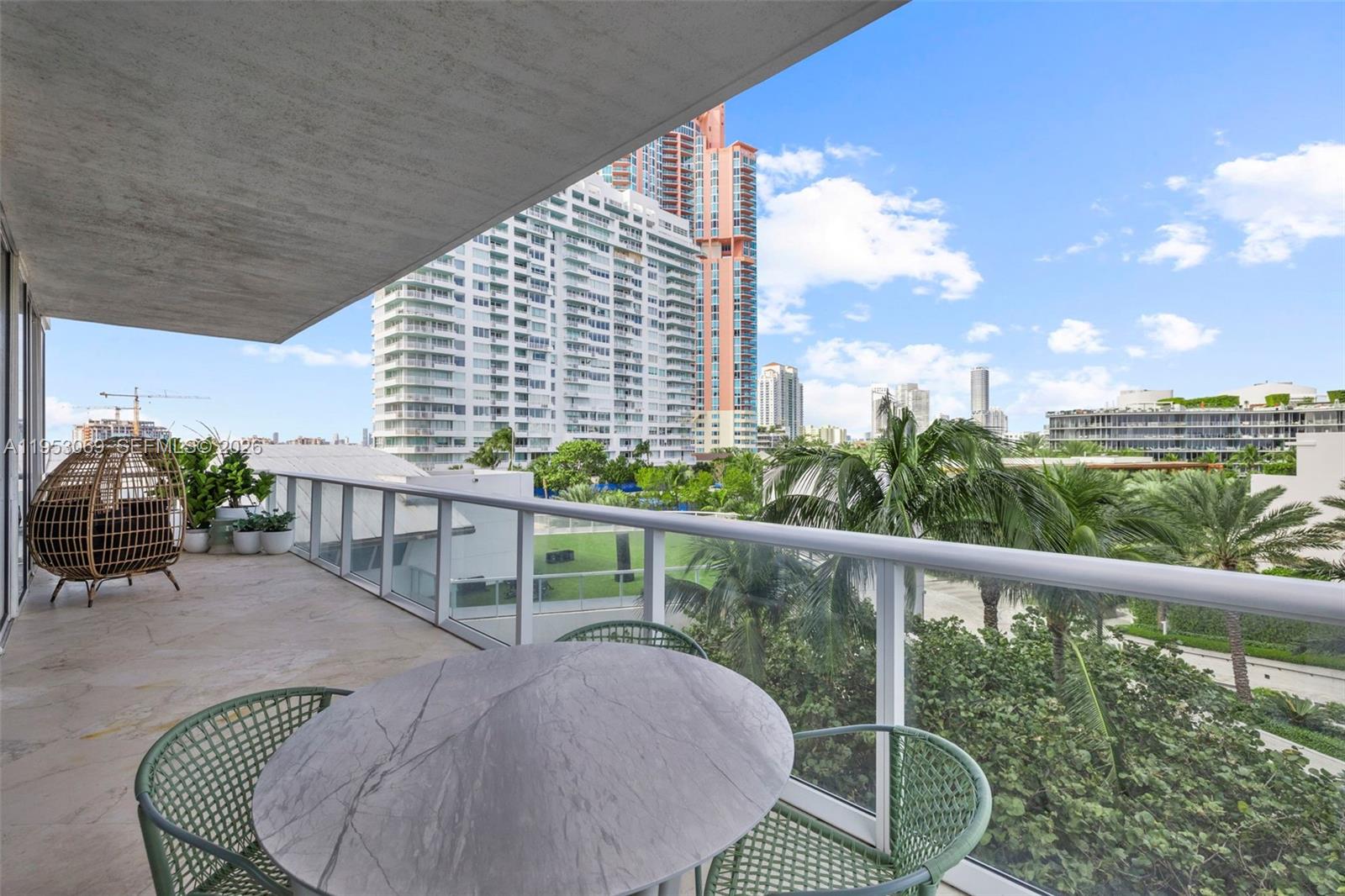 100 S Pointe Dr #510, Miami Beach FL 33139