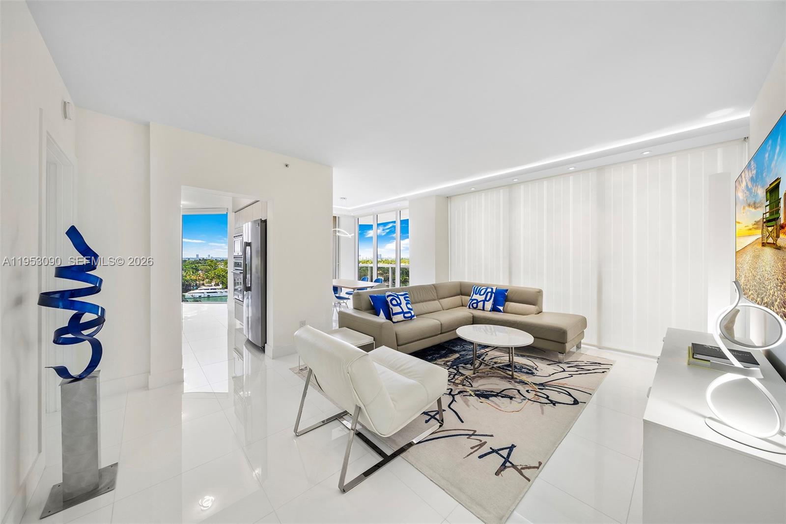 4779 Collins Ave #907, Miami Beach FL 33140