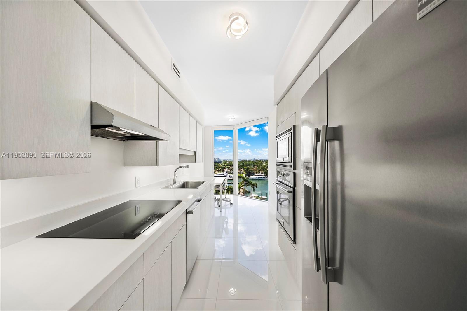 4779 Collins Ave #907, Miami Beach FL 33140