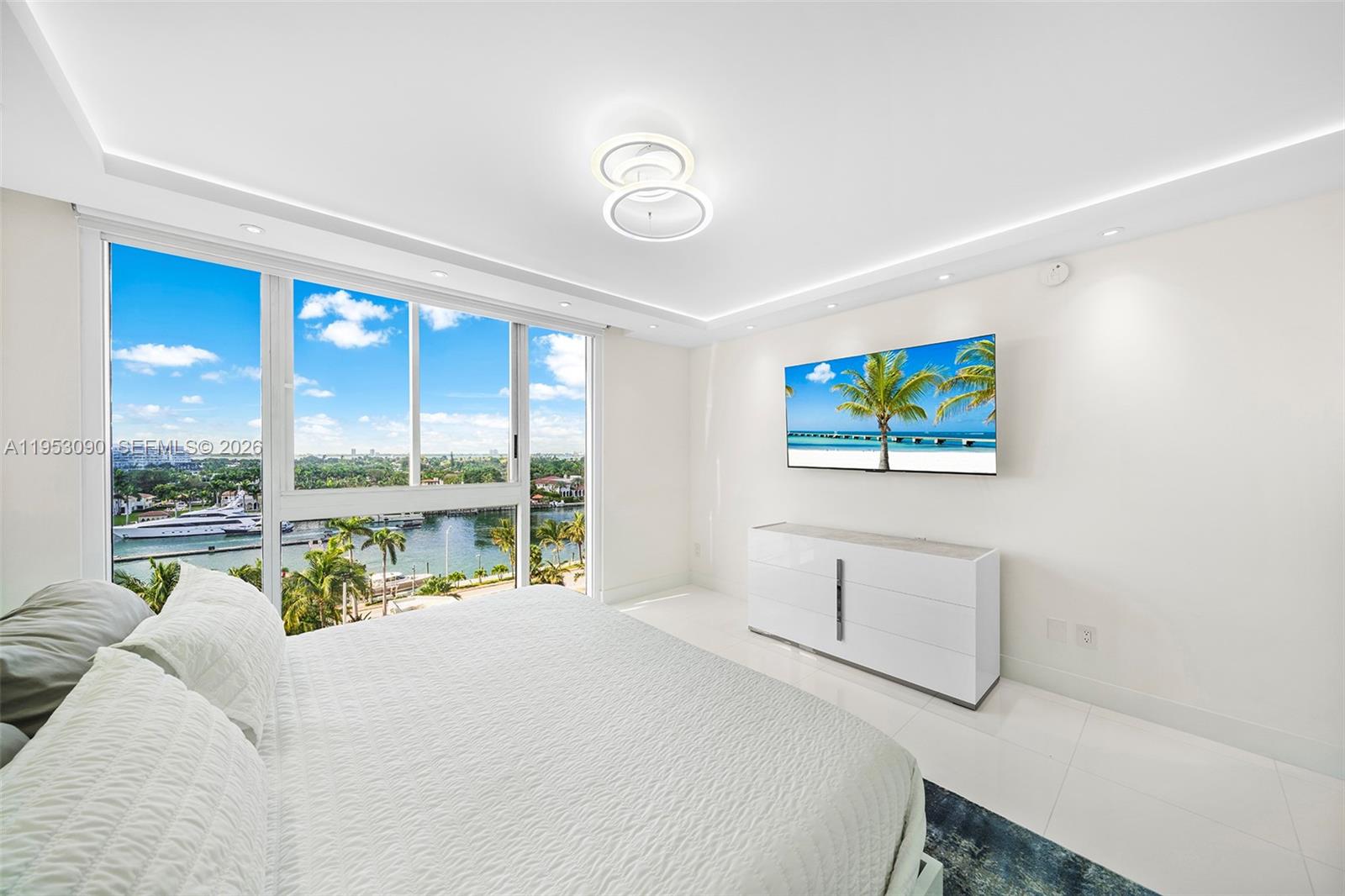 4779 Collins Ave #907, Miami Beach FL 33140
